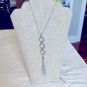 💐5/25 long tassel open circle silver tone necklace